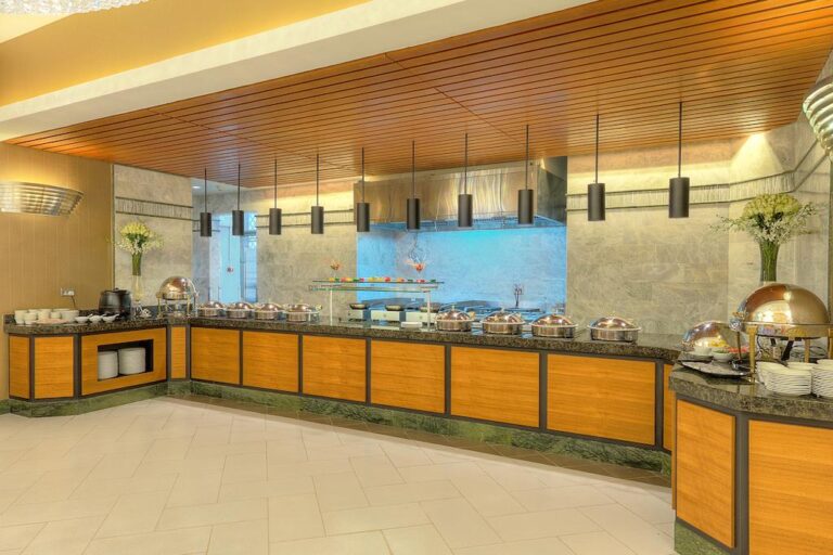 Hilton_Suites_Hotel_Kitchen