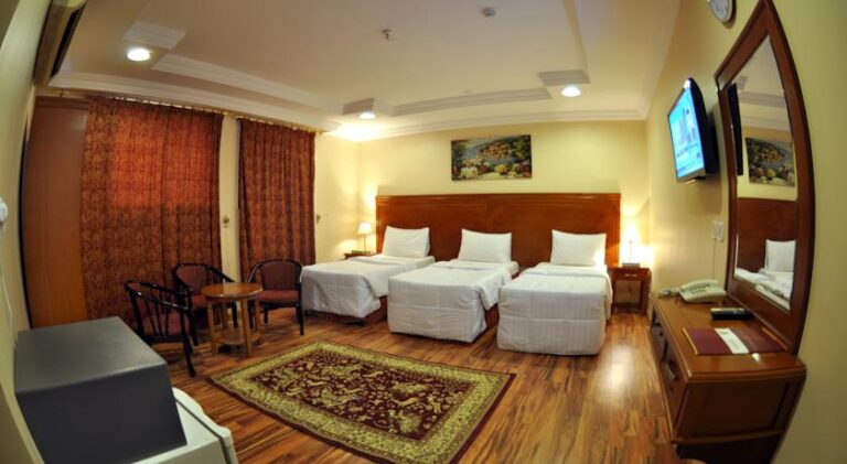 Nawazi_Ajyad_Hotel_Bed