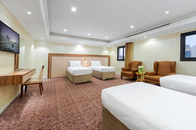 7 Nights 4 star April Umrah Package 2026