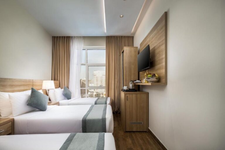 7 Nights 3 star April Umrah Package 2026